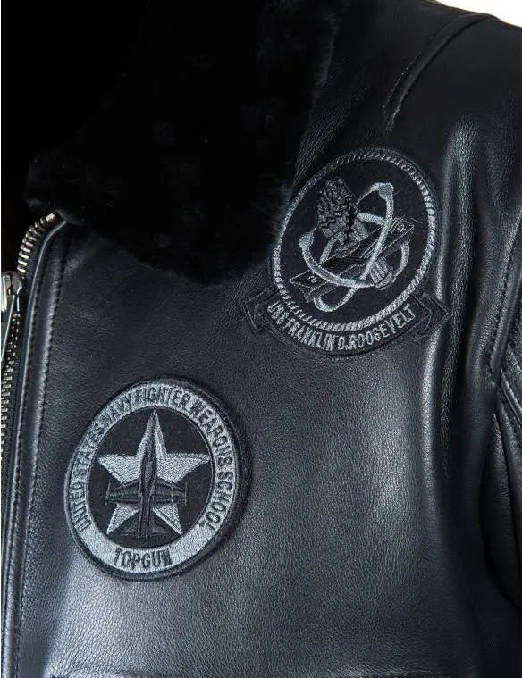 🔥Ofertas de Año Nuevo 2026 - NUEVA LLEGADA: CHAQUETA DE CUERO DE VUELO TOP GUN JOLLY ROGERS NEGRA