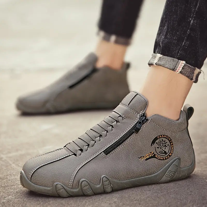Zapatillas casuales y deportivas para hombre — Senderismo y conducción — ¡70% de descuento hoy!