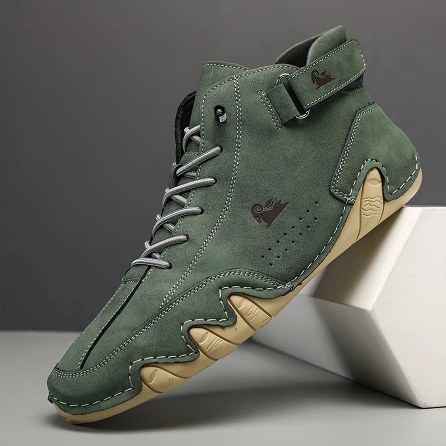 Zapatillas casuales y deportivas para hombre — Senderismo y conducción — ¡70% de descuento hoy!
